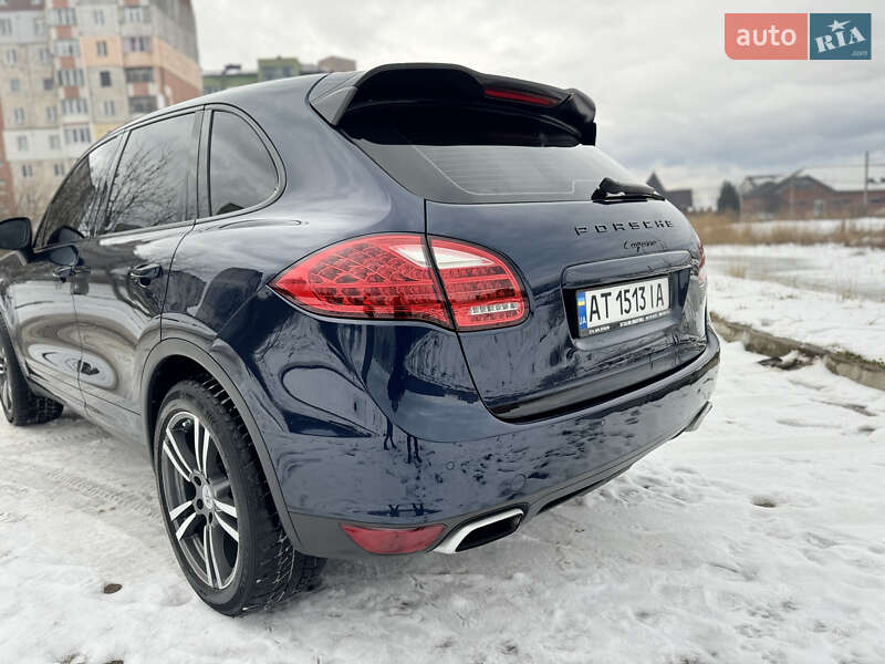 Позашляховик / Кросовер Porsche Cayenne 2011 в Калуші