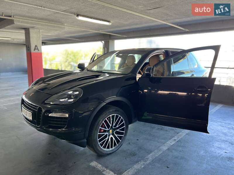 Позашляховик / Кросовер Porsche Cayenne 2008 в Львові