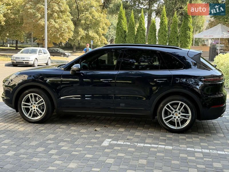 Позашляховик / Кросовер Porsche Cayenne 2018 в Луцьку