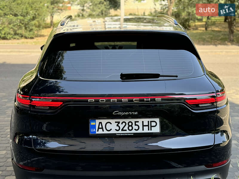 Позашляховик / Кросовер Porsche Cayenne 2018 в Луцьку