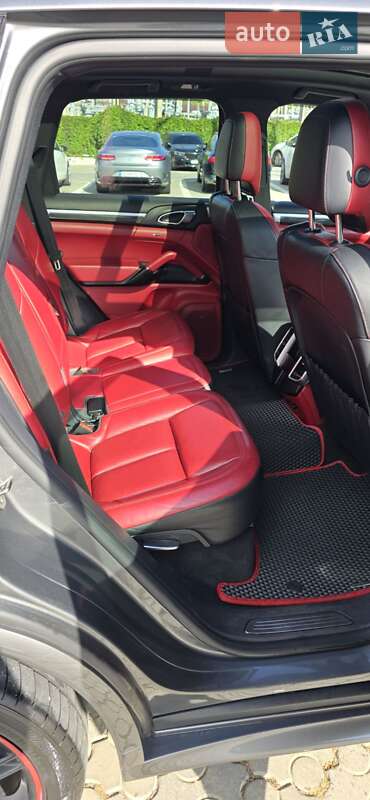 Внедорожник / Кроссовер Porsche Cayenne 2015 в Черновцах фото 90 Внедорожник / Кроссовер Porsche Cayenne 2015 в Черновцах