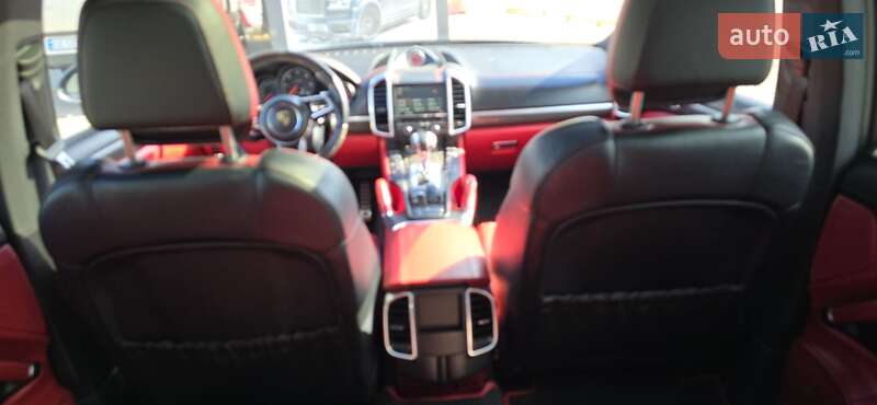 Внедорожник / Кроссовер Porsche Cayenne 2015 в Черновцах фото 97 Внедорожник / Кроссовер Porsche Cayenne 2015 в Черновцах