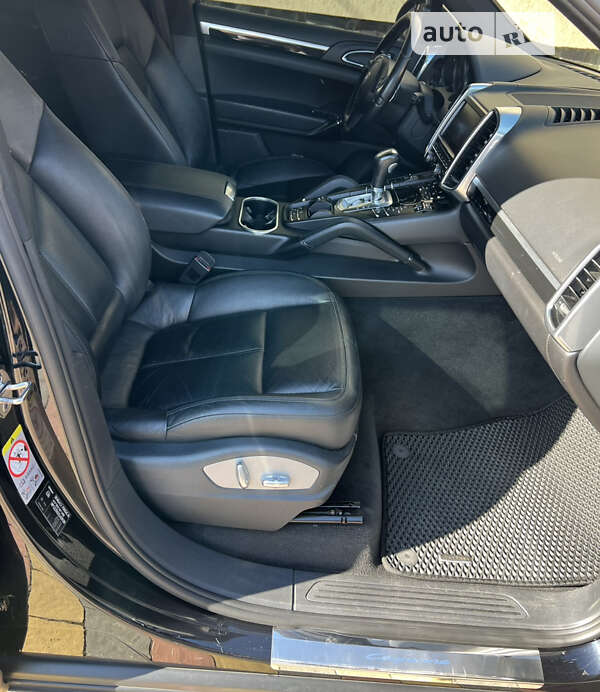 Позашляховик / Кросовер Porsche Cayenne 2011 в Івано-Франківську фото 18 Позашляховик / Кросовер Porsche Cayenne 2011 в Івано-Франківську