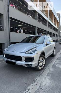 Внедорожник / Кроссовер Porsche Cayenne 2015 в Львове