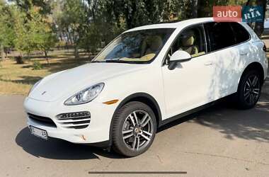 Позашляховик / Кросовер Porsche Cayenne 2014 в Києві