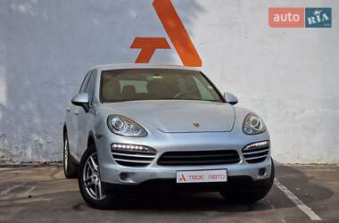 Позашляховик / Кросовер Porsche Cayenne 2012 в 