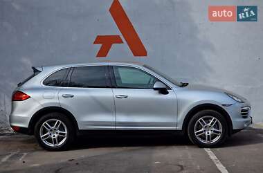 Позашляховик / Кросовер Porsche Cayenne 2012 в 