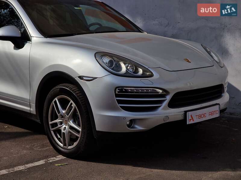 Позашляховик / Кросовер Porsche Cayenne 2012 в Одесі