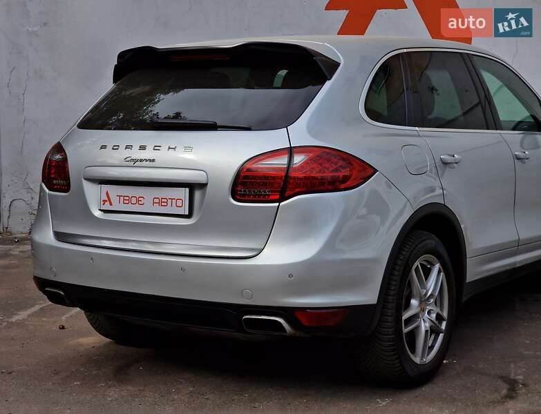 Позашляховик / Кросовер Porsche Cayenne 2012 в Одесі
