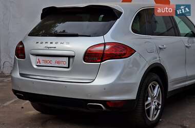 Позашляховик / Кросовер Porsche Cayenne 2012 в 