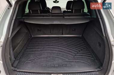 Позашляховик / Кросовер Porsche Cayenne 2012 в 