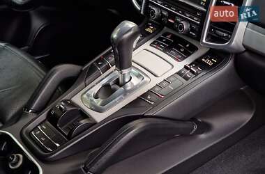Позашляховик / Кросовер Porsche Cayenne 2012 в 