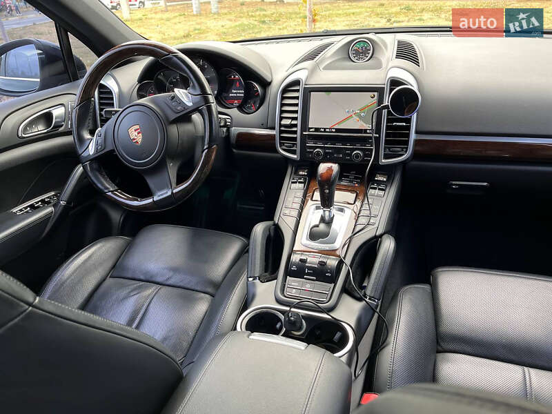 Позашляховик / Кросовер Porsche Cayenne 2013 в Бучі