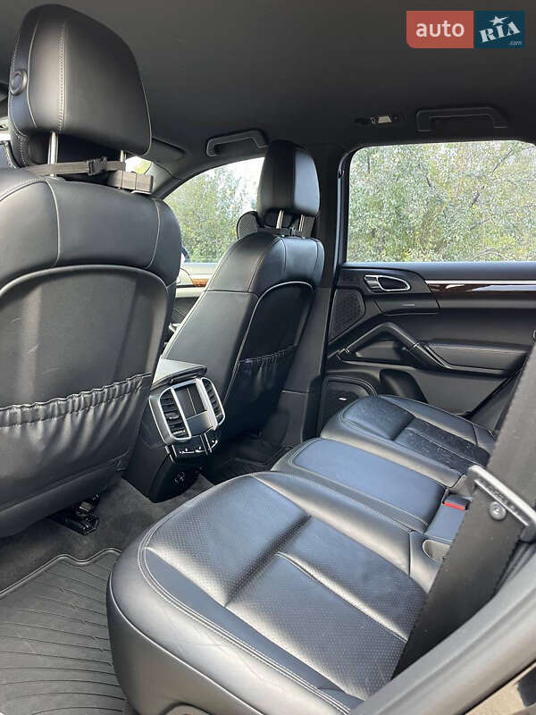 Позашляховик / Кросовер Porsche Cayenne 2013 в Бучі