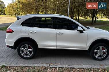 Позашляховик / Кросовер Porsche Cayenne 2010 в Запоріжжі