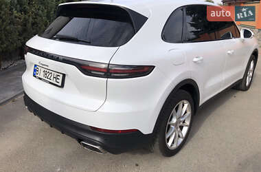 Внедорожник / Кроссовер Porsche Cayenne 2019 в 