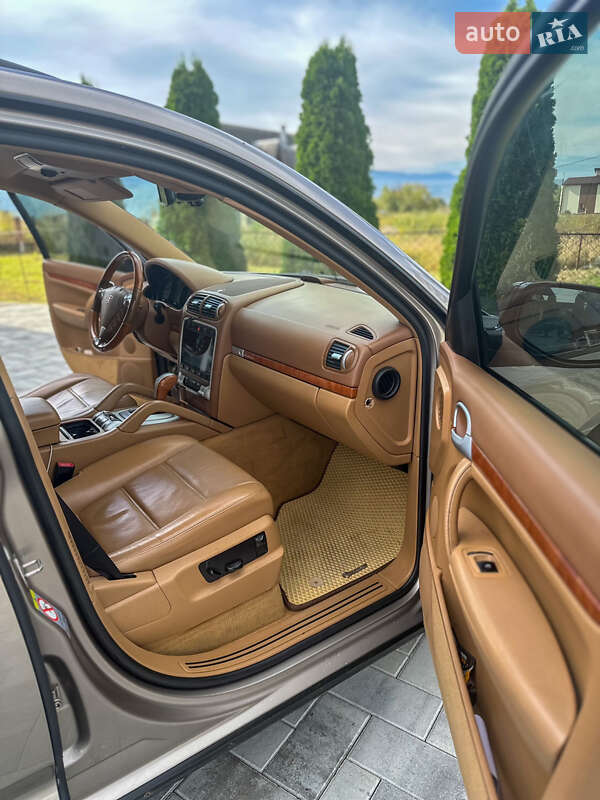 Позашляховик / Кросовер Porsche Cayenne 2007 в Тячеві