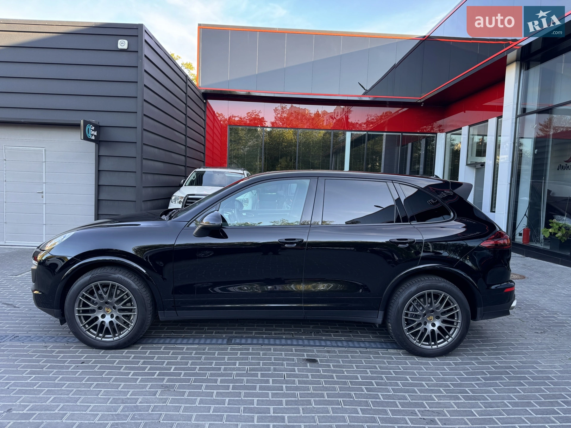 2016 Porsche Cayenne - мініатюра 4