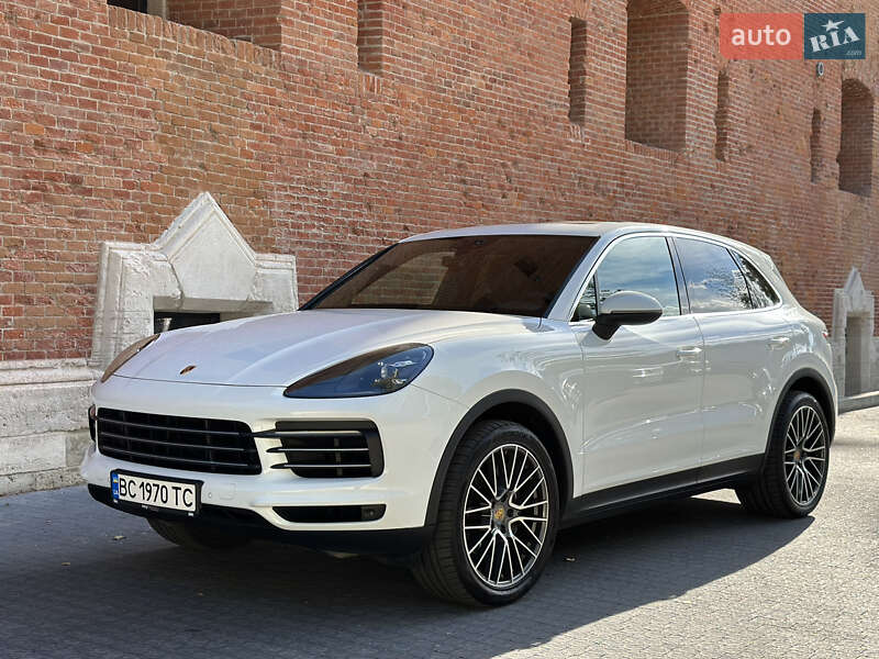 Позашляховик / Кросовер Porsche Cayenne 2017 в Львові