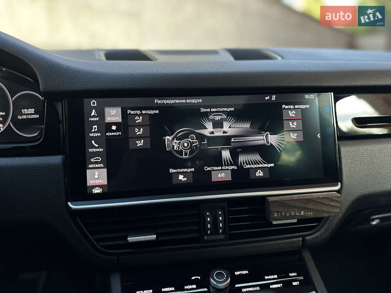 Позашляховик / Кросовер Porsche Cayenne 2017 в Львові