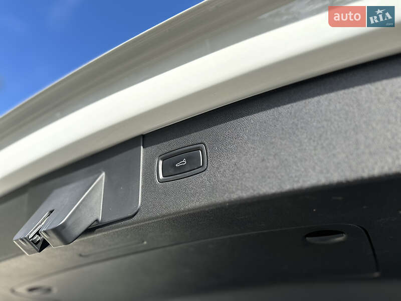 Позашляховик / Кросовер Porsche Cayenne 2017 в Львові