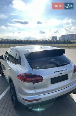 Внедорожник / Кроссовер Porsche Cayenne 2015 в Одессе