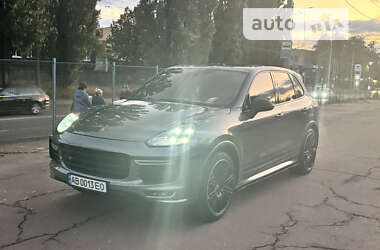 Внедорожник / Кроссовер Porsche Cayenne 2016 в Киеве