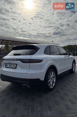 Внедорожник / Кроссовер Porsche Cayenne 2019 в 