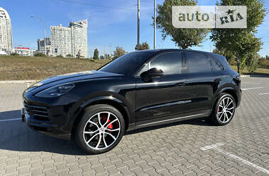 Позашляховик / Кросовер Porsche Cayenne 2019 в Києві