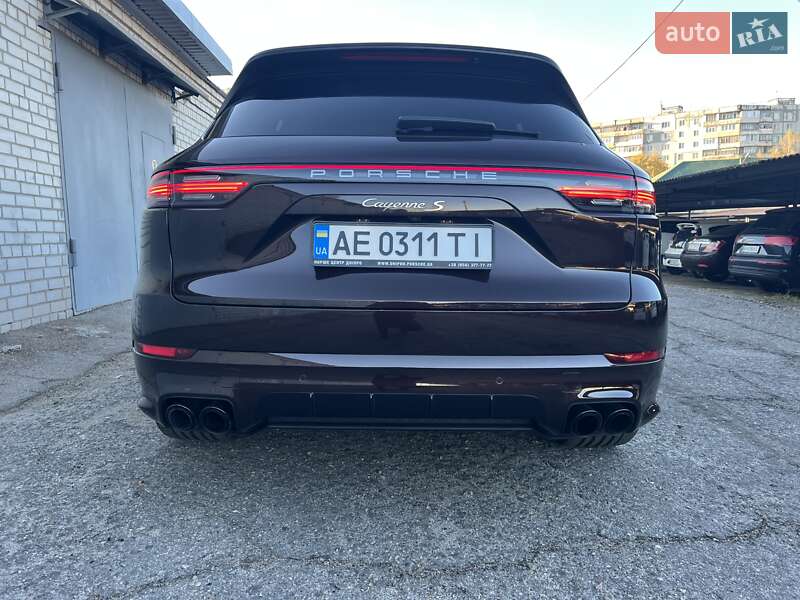 Внедорожник / Кроссовер Porsche Cayenne 2018 в Запорожье