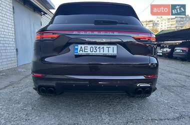 Позашляховик / Кросовер Porsche Cayenne 2018 в 