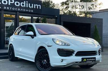 Позашляховик / Кросовер Porsche Cayenne 2012 в Києві