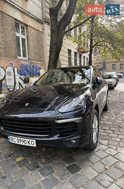 Внедорожник / Кроссовер Porsche Cayenne 2014 в Львове