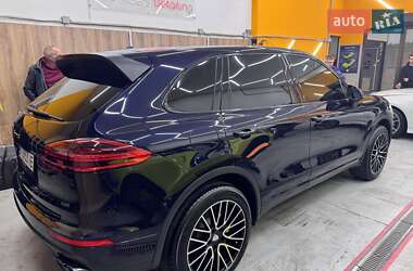 Позашляховик / Кросовер Porsche Cayenne 2016 в 