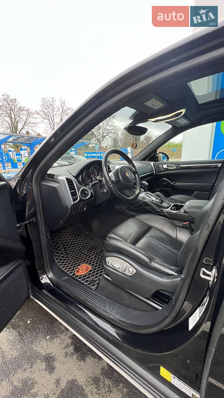 Позашляховик / Кросовер Porsche Cayenne 2013 в Тернополі