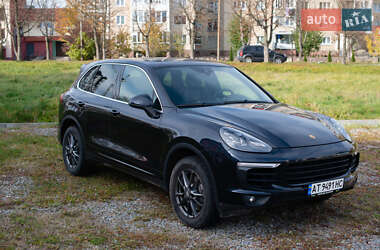 Внедорожник / Кроссовер Porsche Cayenne 2015 в Долине