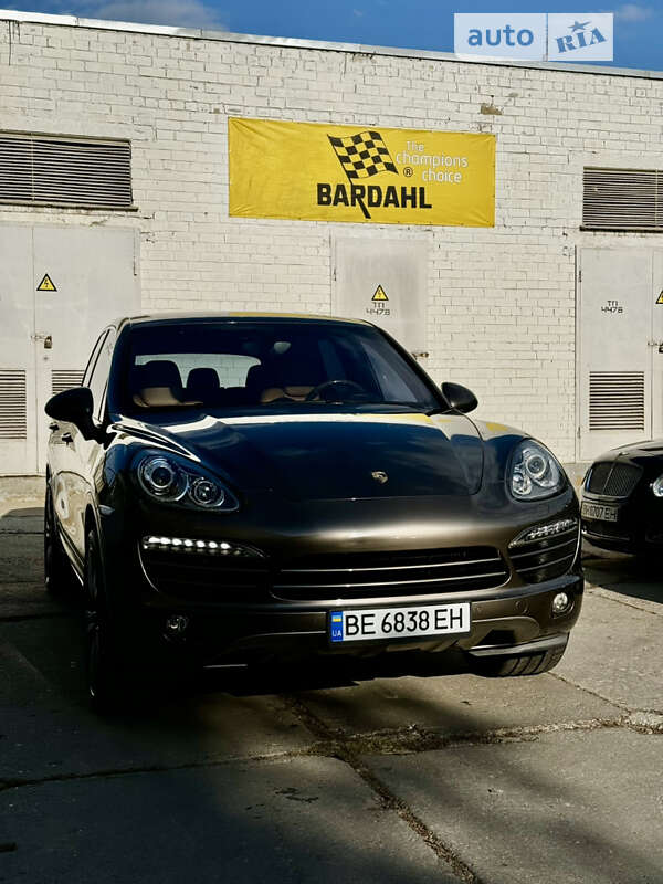 Внедорожник / Кроссовер Porsche Cayenne 2012 в Николаеве