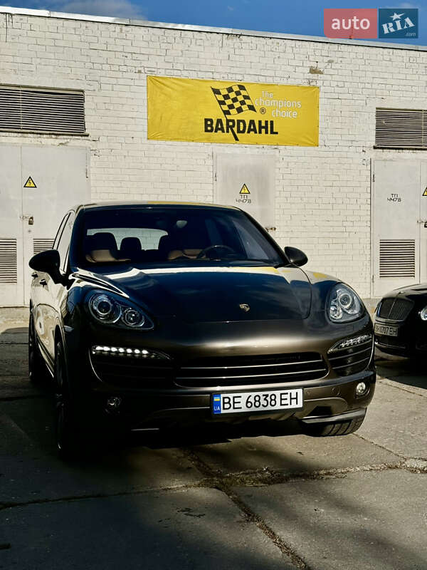 Внедорожник / Кроссовер Porsche Cayenne 2012 в Николаеве