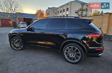 Внедорожник / Кроссовер Porsche Cayenne 2015 в Владимир-Волынском