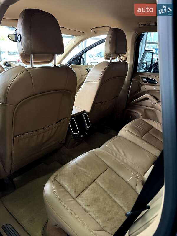 Внедорожник / Кроссовер Porsche Cayenne 2013 в Киеве