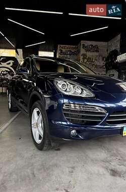 Внедорожник / Кроссовер Porsche Cayenne 2013 в 
