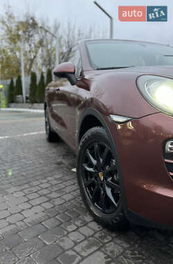 Внедорожник / Кроссовер Porsche Cayenne 2011 в Харькове