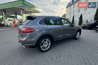 Внедорожник / Кроссовер Porsche Cayenne 2013 в 