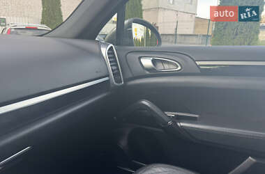 Внедорожник / Кроссовер Porsche Cayenne 2013 в 