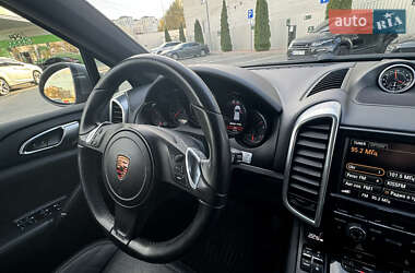 Внедорожник / Кроссовер Porsche Cayenne 2013 в 