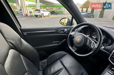 Внедорожник / Кроссовер Porsche Cayenne 2013 в 