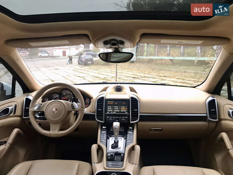 Позашляховик / Кросовер Porsche Cayenne 2013 в Вінниці