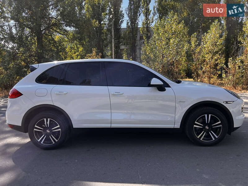 Внедорожник / Кроссовер Porsche Cayenne 2012 в Ахтырке