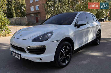 Внедорожник / Кроссовер Porsche Cayenne 2012 в 