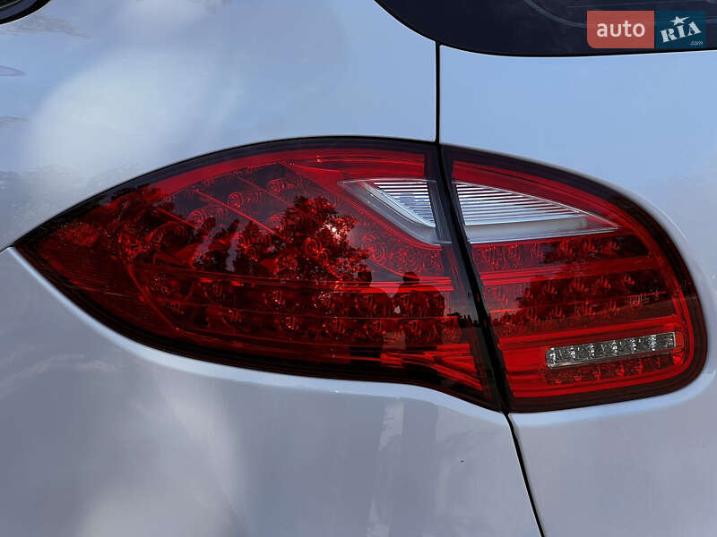 Внедорожник / Кроссовер Porsche Cayenne 2012 в Ахтырке
